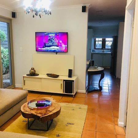 Lejlighed i Camps Bay på 270 m². Soveværelser: 2. Private badeværelser: 2. Kapstaden Eksteriør billede