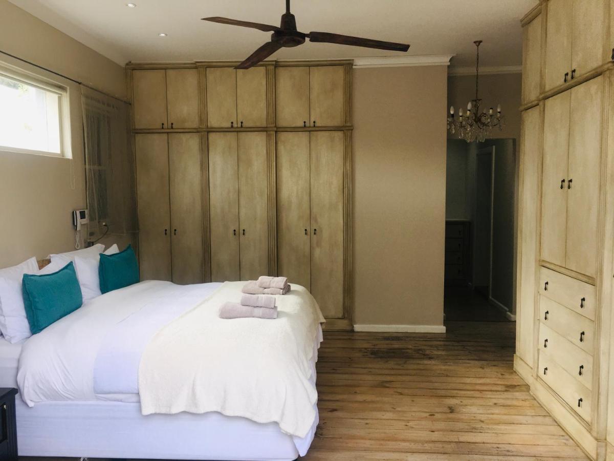 Lejlighed i Camps Bay på 270 m². Soveværelser: 2. Private badeværelser: 2. Kapstaden Eksteriør billede