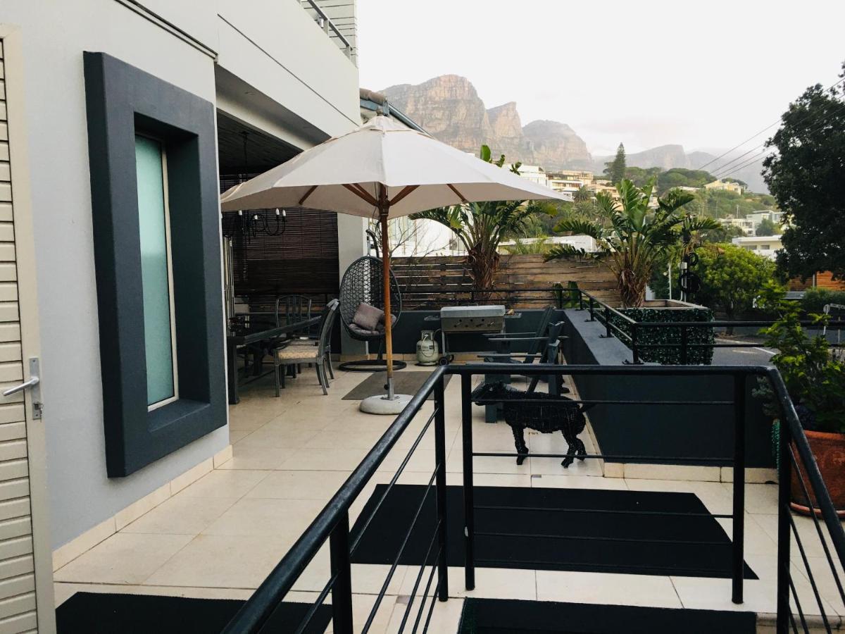 Lejlighed i Camps Bay på 270 m². Soveværelser: 2. Private badeværelser: 2. Kapstaden Eksteriør billede