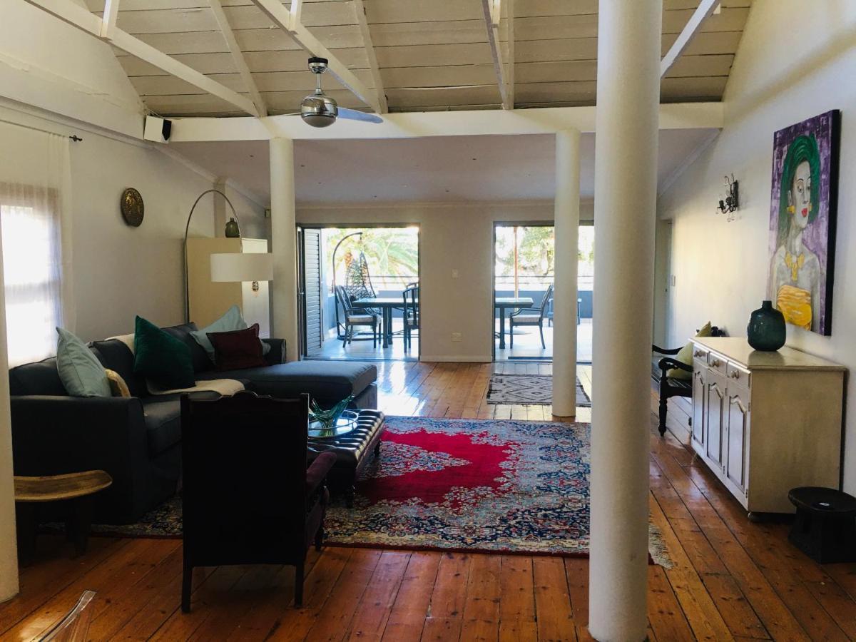 Lejlighed i Camps Bay på 270 m². Soveværelser: 2. Private badeværelser: 2. Kapstaden Eksteriør billede