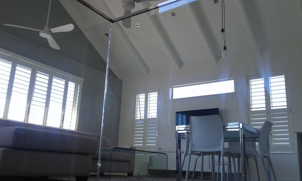 Lejlighed i Camps Bay på 270 m². Soveværelser: 2. Private badeværelser: 2. Kapstaden Værelse billede