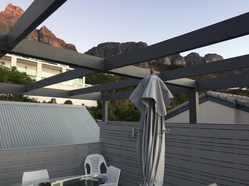 Lejlighed i Camps Bay på 270 m². Soveværelser: 2. Private badeværelser: 2. Kapstaden Eksteriør billede