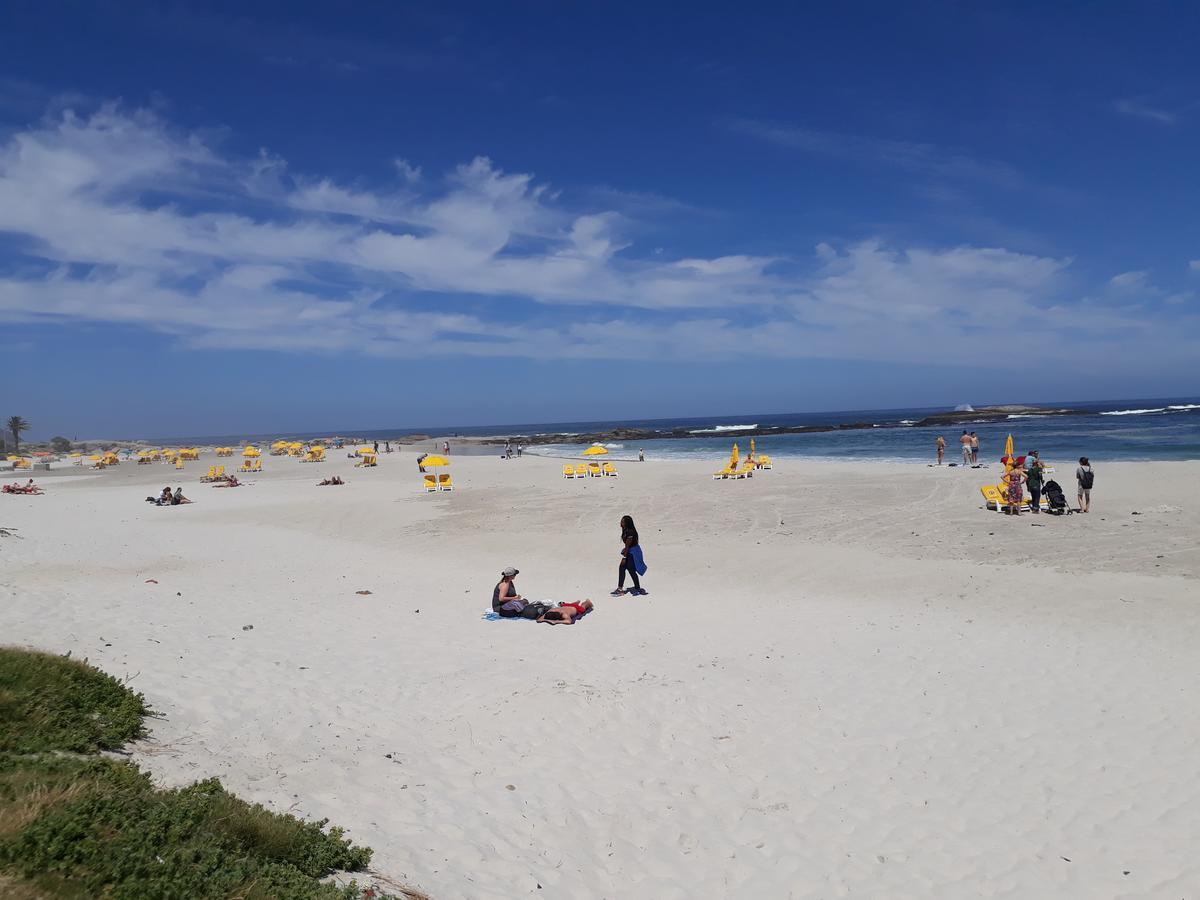 Lejlighed i Camps Bay på 270 m². Soveværelser: 2. Private badeværelser: 2. Kapstaden Eksteriør billede