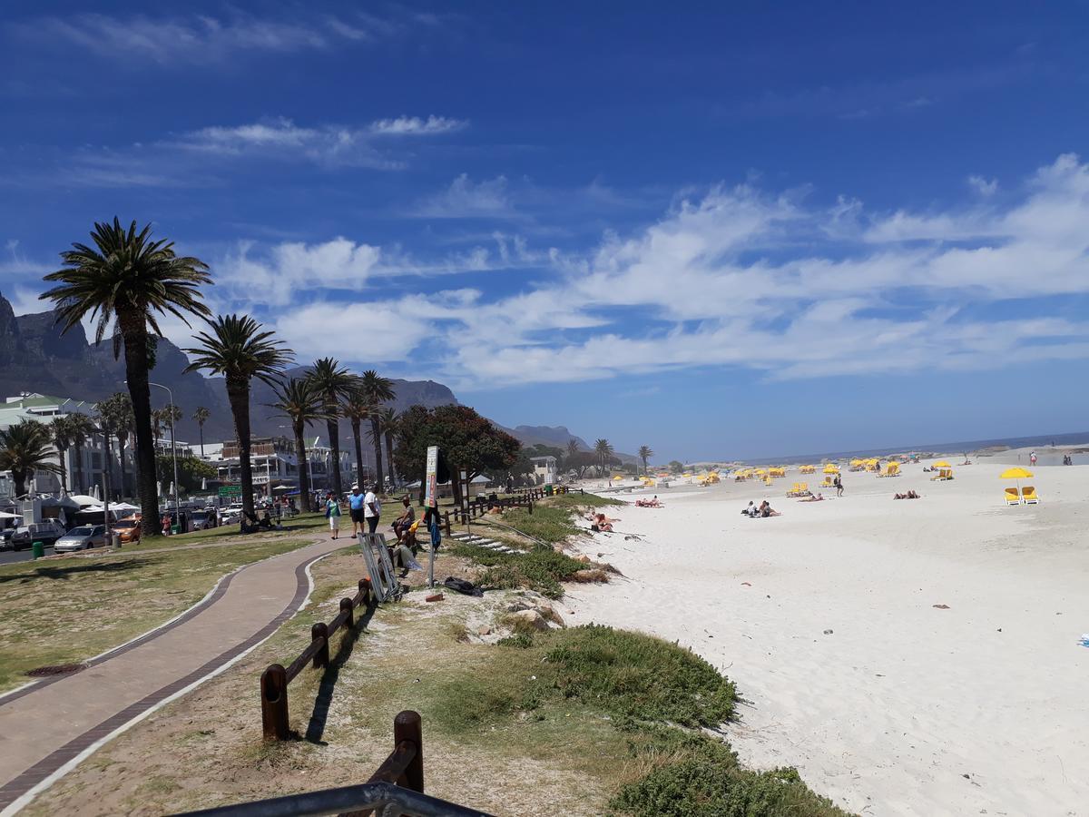 Lejlighed i Camps Bay på 270 m². Soveværelser: 2. Private badeværelser: 2. Kapstaden Eksteriør billede